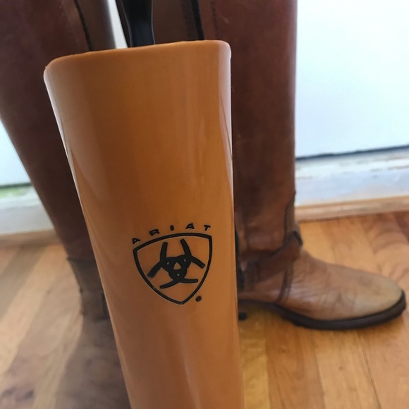 A pair of  “Ariat” adjustable tall boot trees - Picture 4 of 8